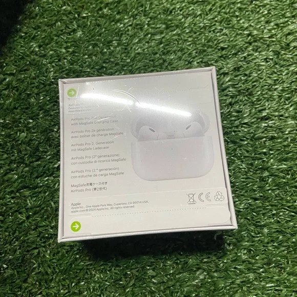Apple AirPods Pro with MagSafe - White